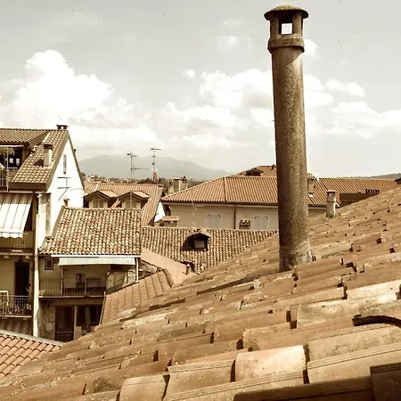 Blue Vibes 아파트 아로나