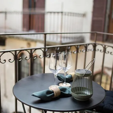 Blue Vibes 아로나